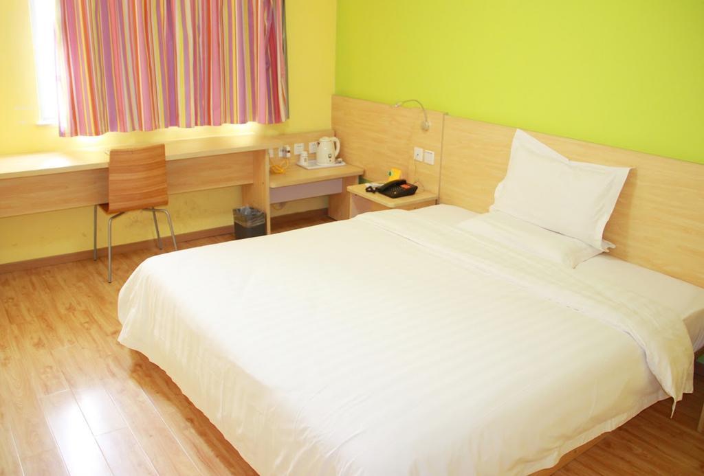 7Days Inn Dalian Gangwan Square Station Port Habitación foto